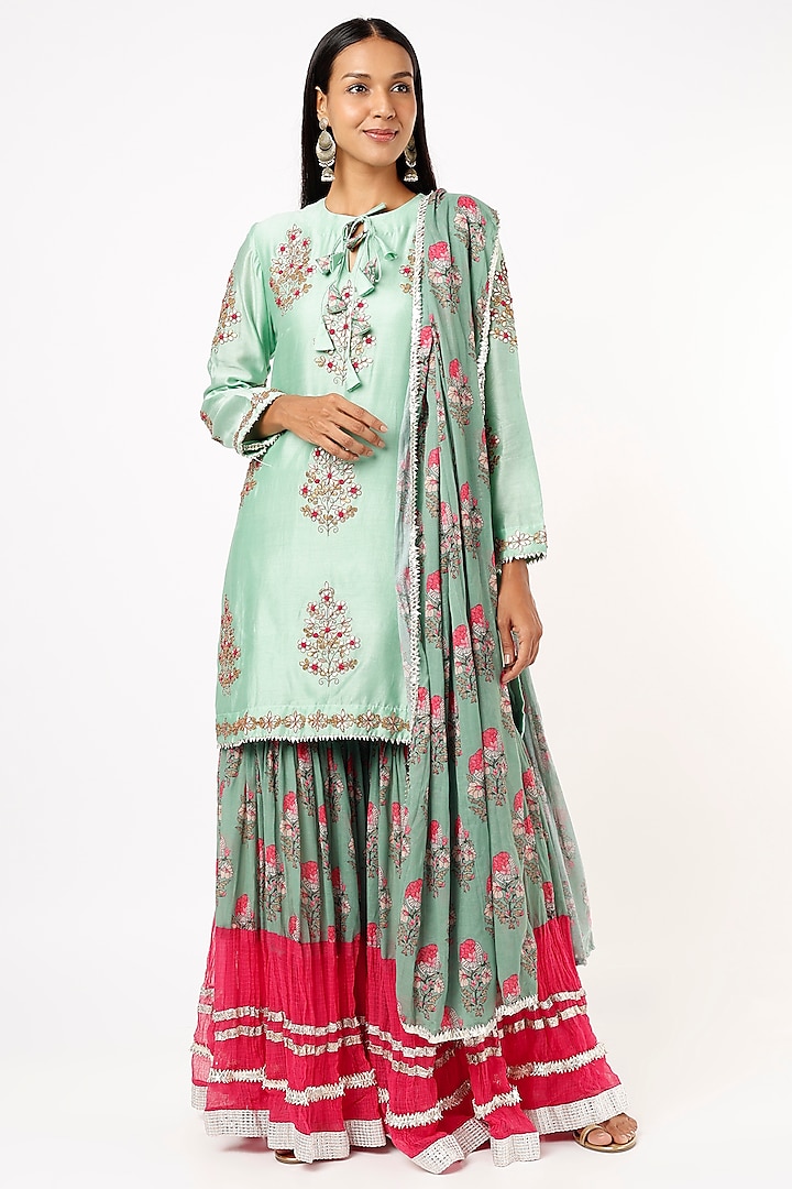 Turquoise Knee-Length Gota Embroidered Kurta Set by Mahi Calcutta at Pernia's Pop Up Shop