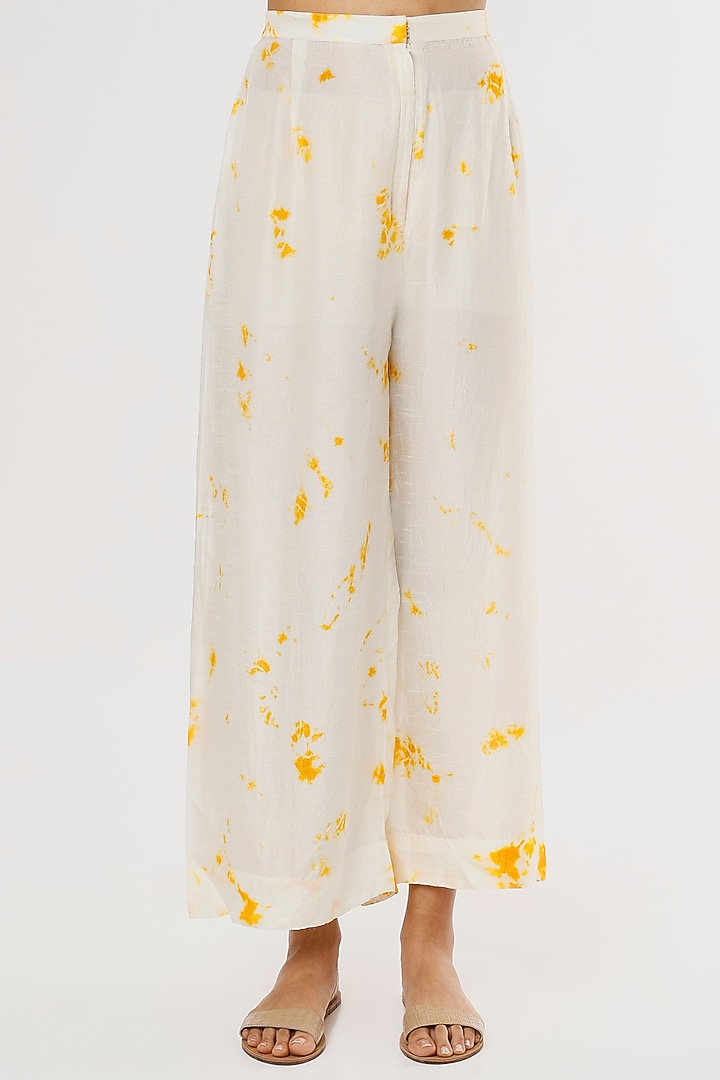 Canary Yellow Printed Pinched Kaftan Set by Mahi Calcutta at Pernia's Pop Up Shop