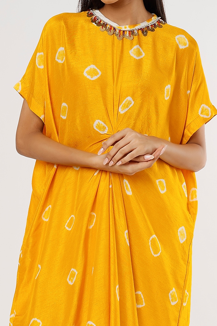 Canary Yellow Printed Pinched Kaftan Set by Mahi Calcutta at Pernia's Pop Up Shop
