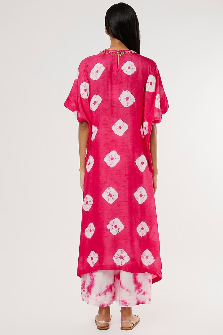 Fuchsia Printed Pinched Kaftan Set by Mahi Calcutta at Pernia's Pop Up Shop