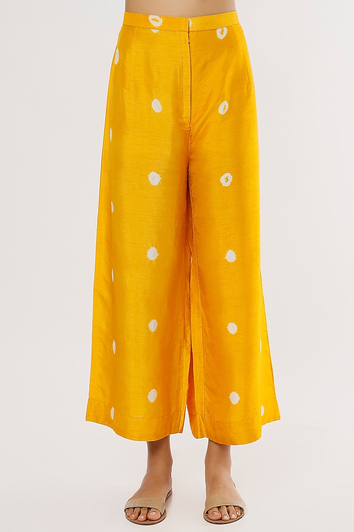 Canary Yellow Printed Cowl-Cut Kaftan Set by Mahi Calcutta at Pernia's Pop Up Shop