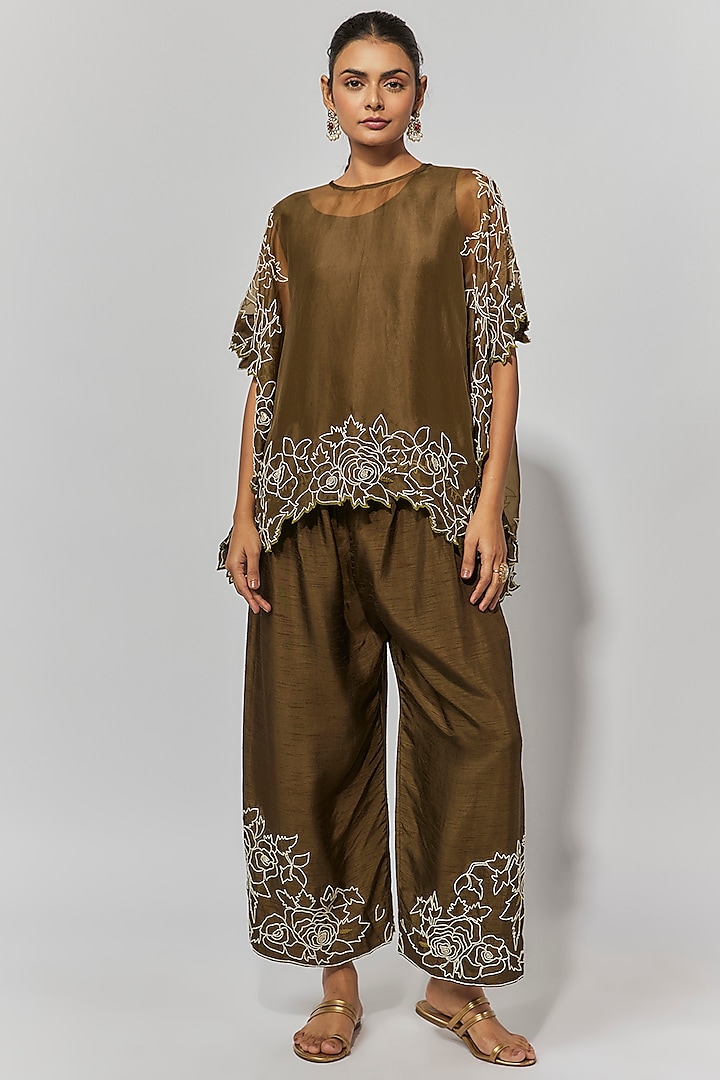 Champagne Gold Organza Pearl Embroidered Kaftan Set by Mahi Calcutta