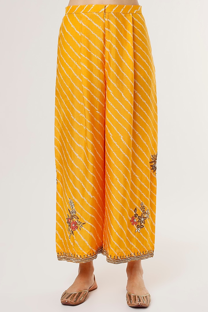 Mustard Printed Kaftan Set by Mahi Calcutta at Pernia's Pop Up Shop