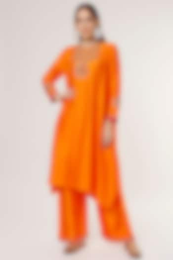 Orange Embroidered Kurta Set by Mahi Calcutta at Pernia's Pop Up Shop