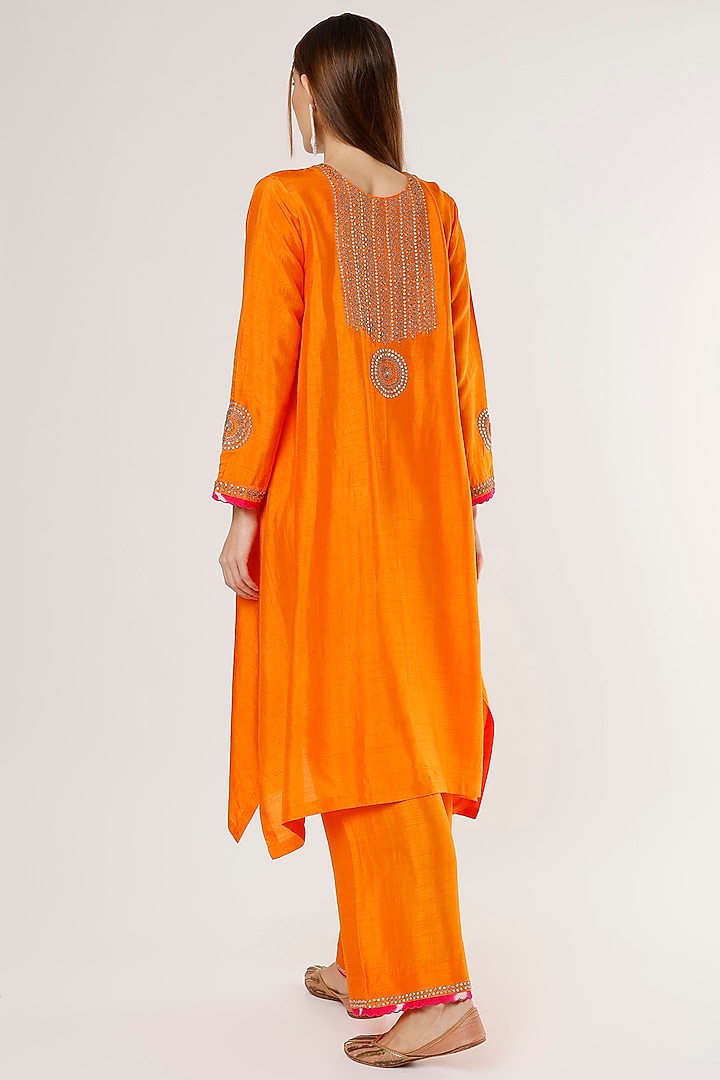 Orange Embroidered Kurta Set by Mahi Calcutta at Pernia's Pop Up Shop