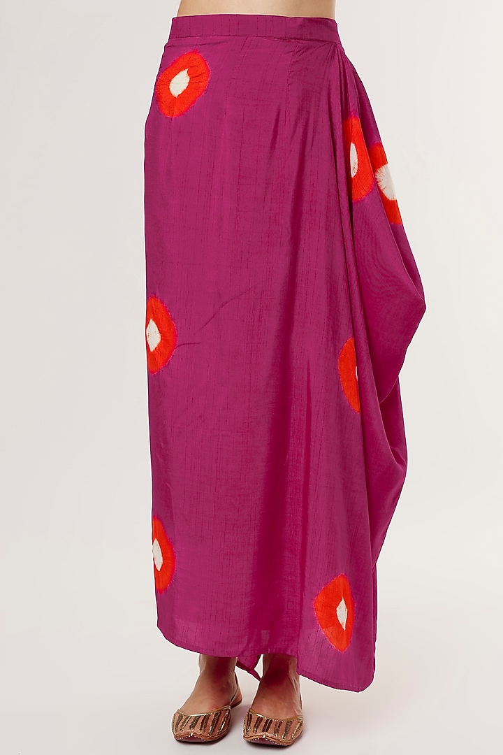 Magenta & Vermilion Tie-Dyed Skirt Set by Mahi Calcutta at Pernia's Pop Up Shop