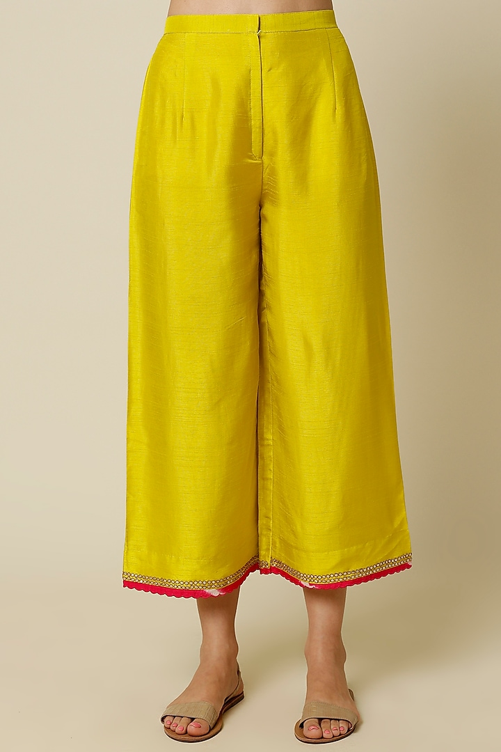 Citrus Lime Embroidered Kurta Set by Mahi Calcutta at Pernia's Pop Up Shop