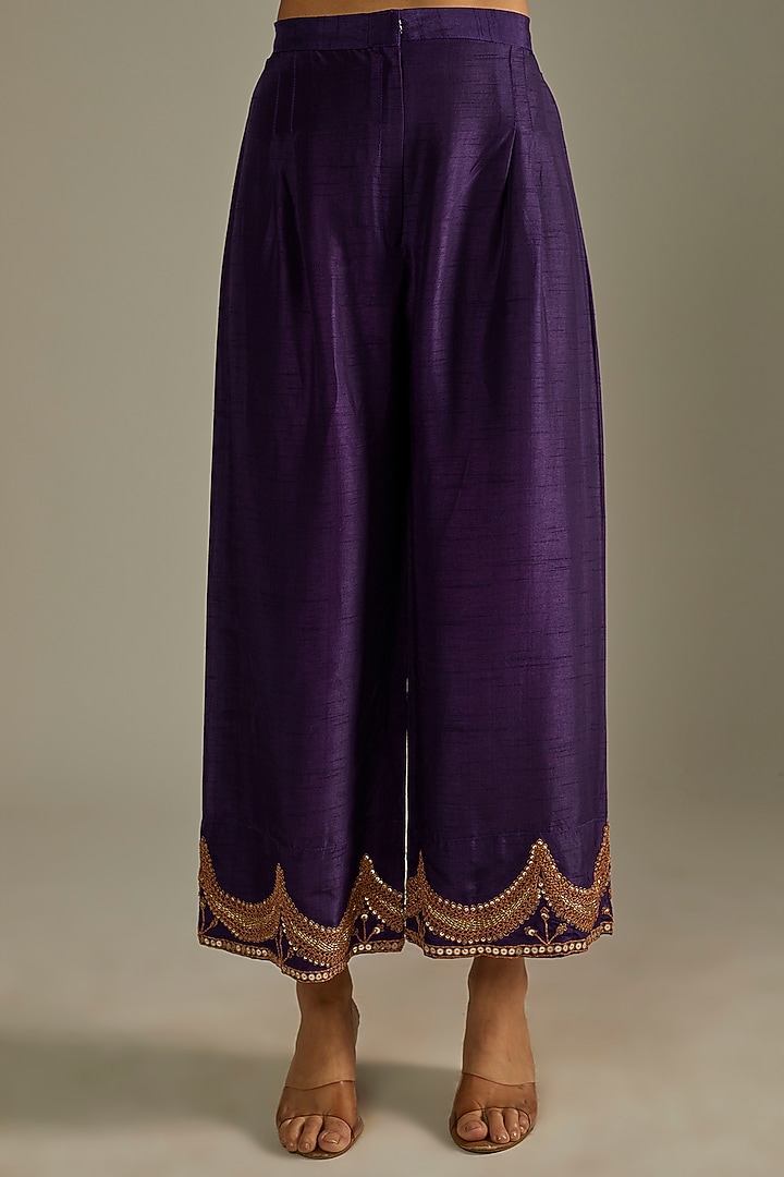 Aubergine-Violet Embroidered Kurta Set by Mahi Calcutta at Pernia's Pop Up Shop