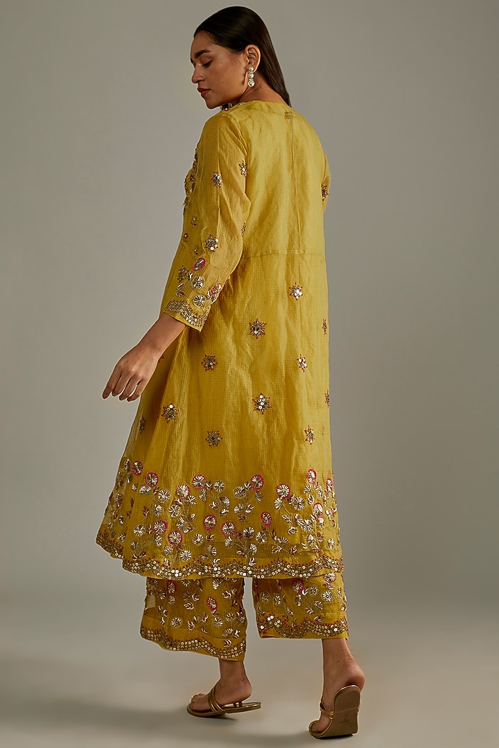 Golden Yellow Embellished Kurta Set by Mahi Calcutta at Pernia's Pop Up Shop