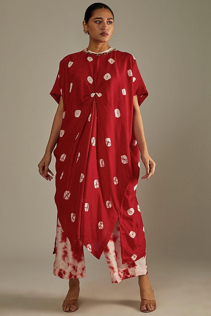 Red Tie-Dyed Kaftan Set by Mahi Calcutta