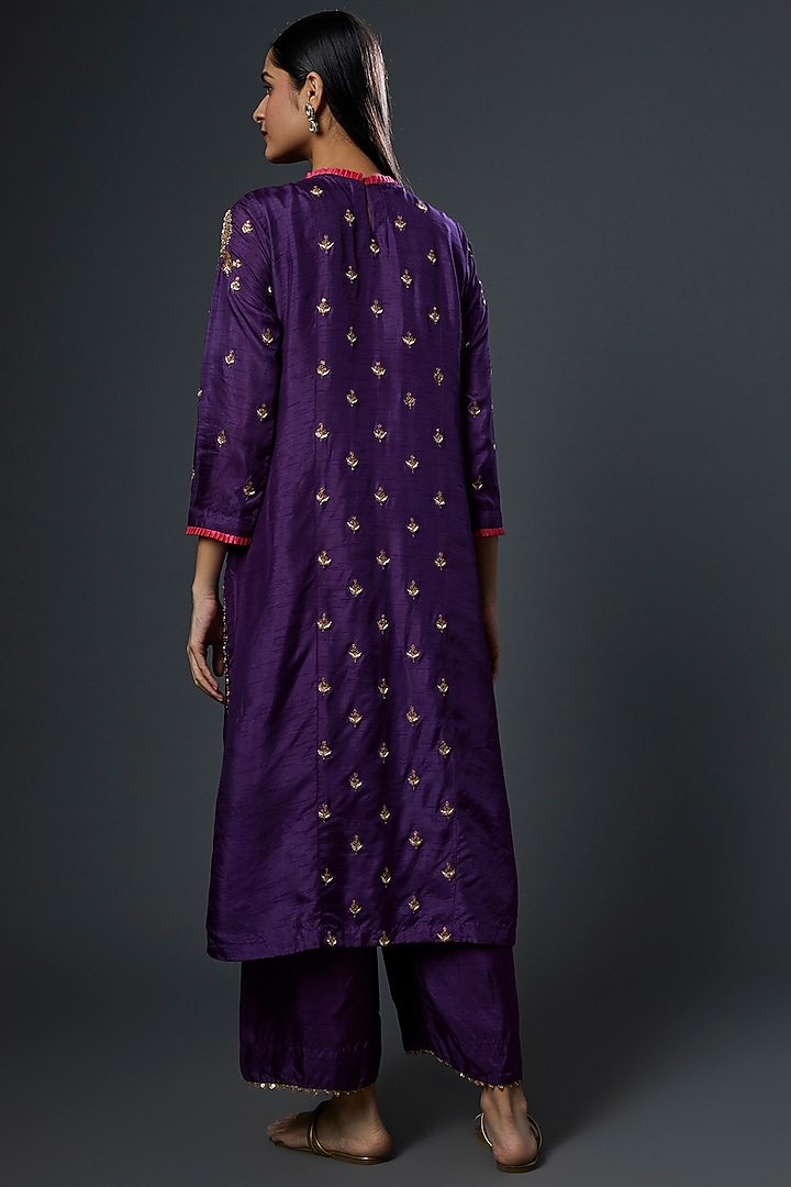 Aubergine Embroidered Kurta Set by Mahi Calcutta at Pernia's Pop Up Shop