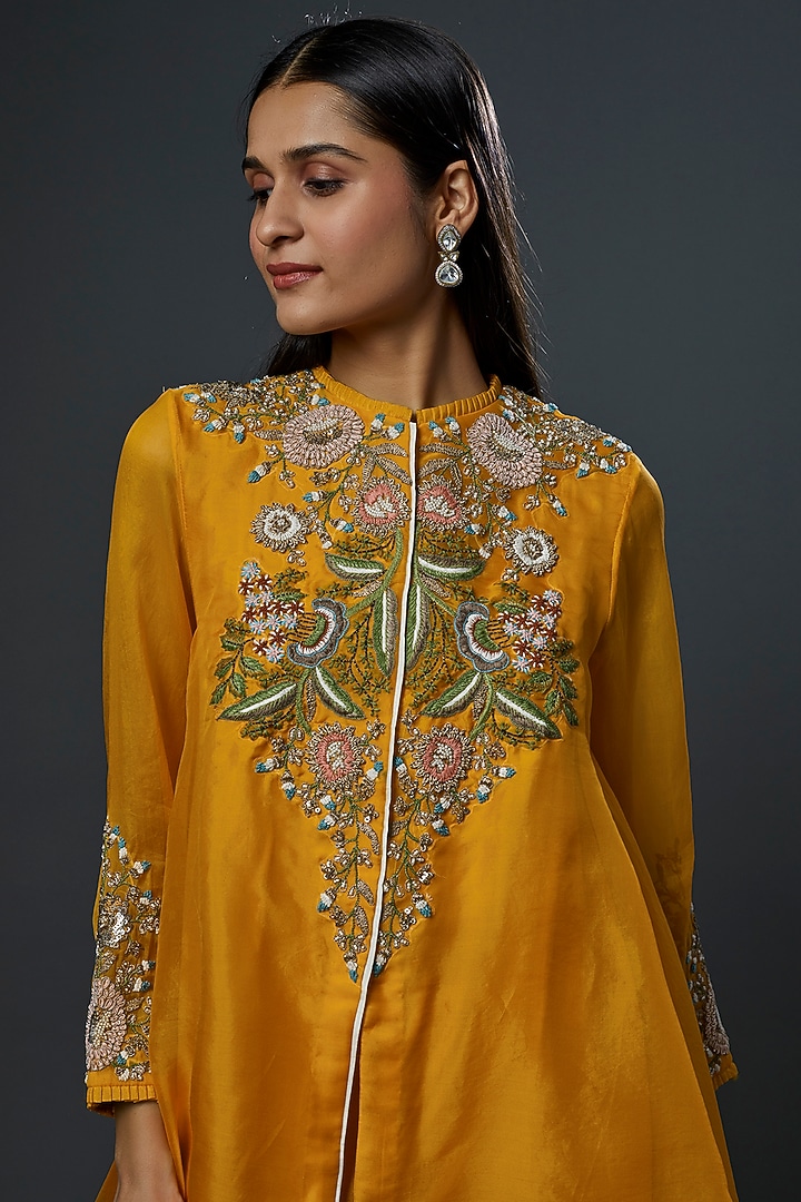 Tangerine Orange Embroidered Kurta Set by Mahi Calcutta at Pernia's Pop Up Shop
