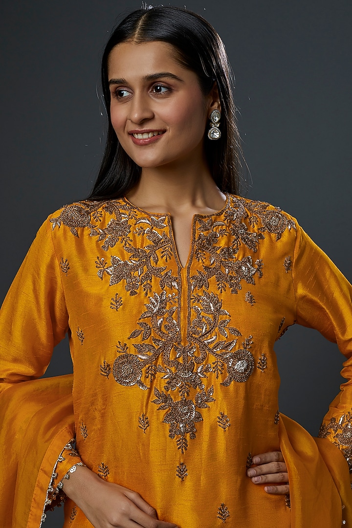 Orange Embroidered Kurta Set by Mahi Calcutta at Pernia's Pop Up Shop