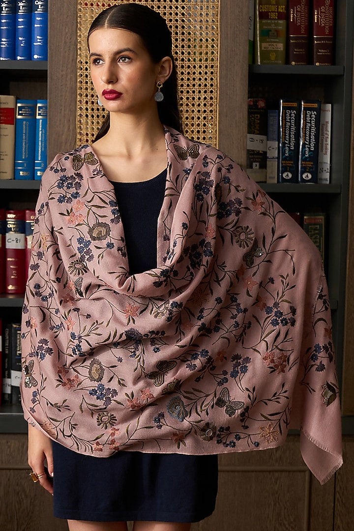 Pale Mauve Stole With Embroidery by Mauli Cashmere
