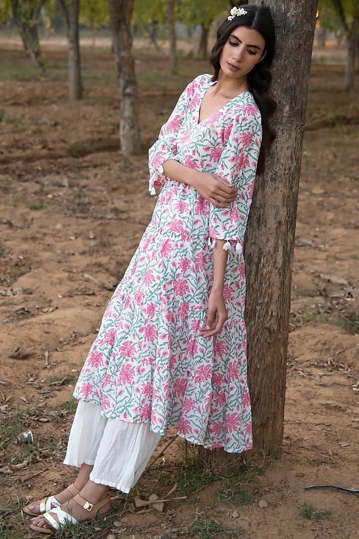 White Block Printed Kurta Set by Marche at Pernia's Pop Up Shop