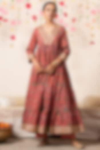 Red & Peach Printed & Embellished Tiered Kurta Set by Marche at Pernia's Pop Up Shop