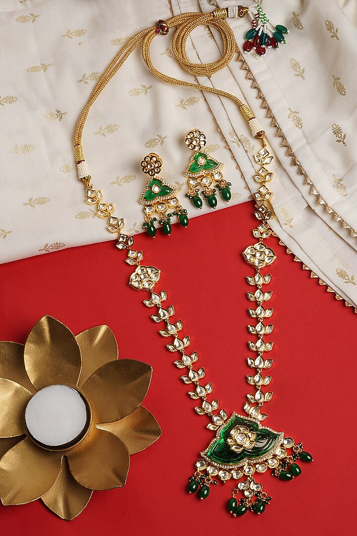 Gold Finish Kundan Meenakari Necklace Set by Mae Jewellery by Neelu Kedia at Pernia's Pop Up Shop