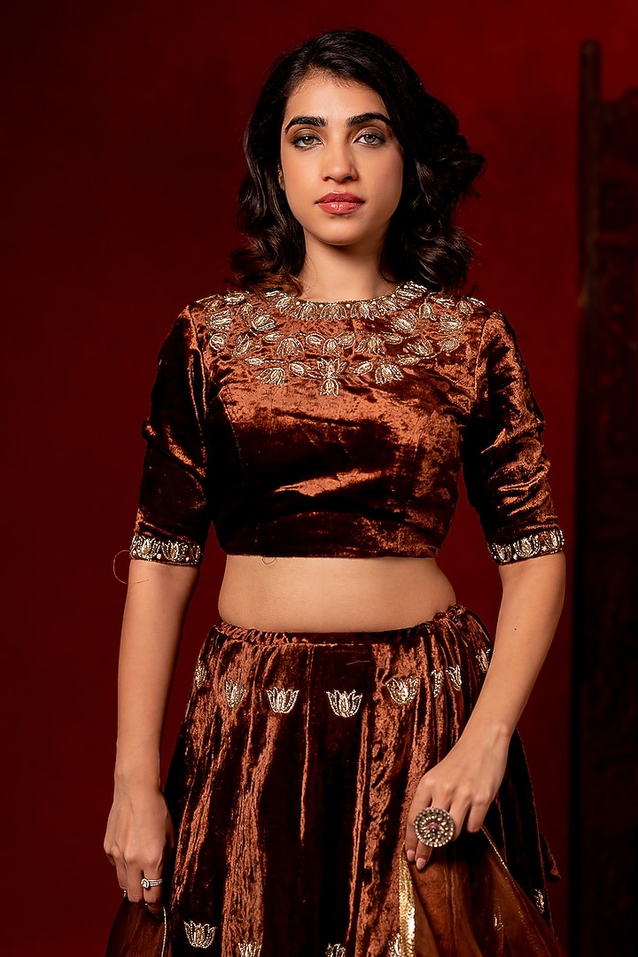 Brown Velvet Hand Embroidered Wedding Lehenga Set by Mansi Gajjar at Pernia's Pop Up Shop