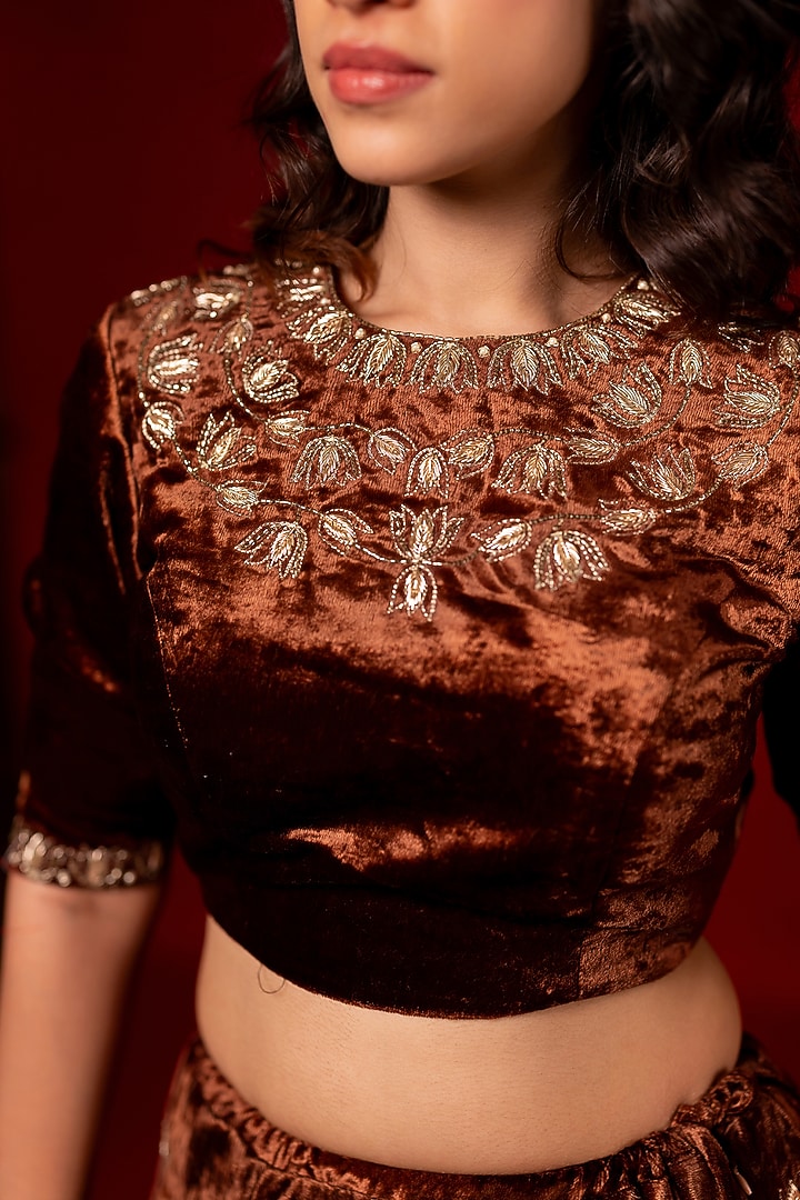 Brown Velvet Hand Embroidered Wedding Lehenga Set by Mansi Gajjar at Pernia's Pop Up Shop