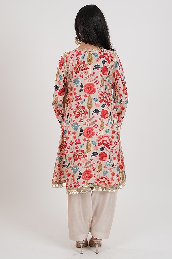 Ivory-Beige Dola Silk Printed Kurta Set by Mansi Gajjar at Pernia's Pop Up Shop