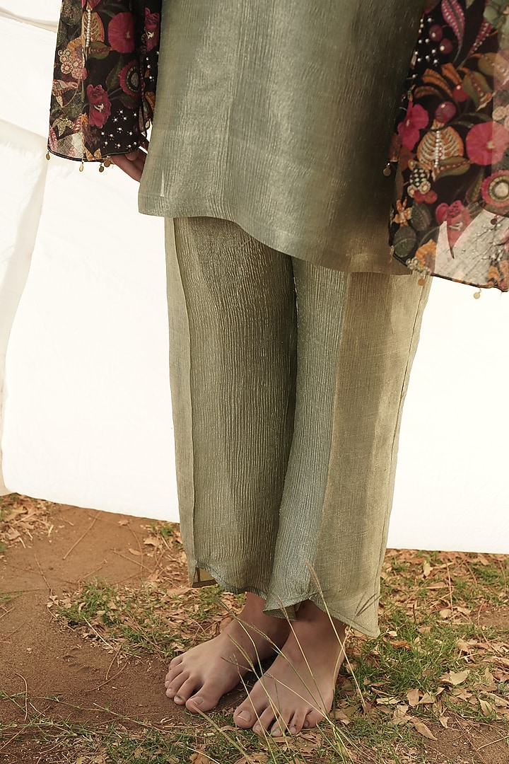 Olive Green Banarasi Crush Tissue Printed & Embroidered Kurta Set by Mansi Gajjar at Pernia's Pop Up Shop