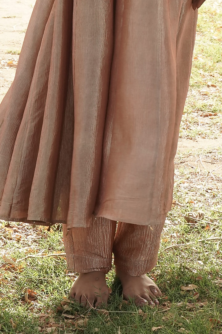 Rose Gold Banarasi Crush Tissue Zardosi Embroidered Wedding Anarkali Set by Mansi Gajjar at Pernia's Pop Up Shop