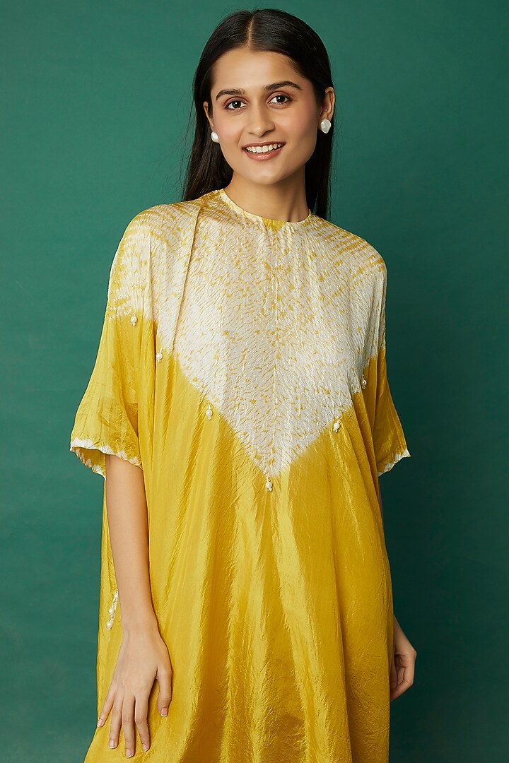 Yellow Shibori Printed Kaftan by Mansi Gajjar at Pernia's Pop Up Shop