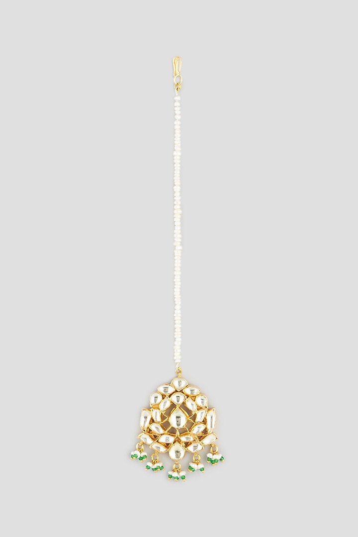 Gold Finish Kundan Polki Maang Tikka In Copper by Maisara Jewelry at Pernia's Pop Up Shop