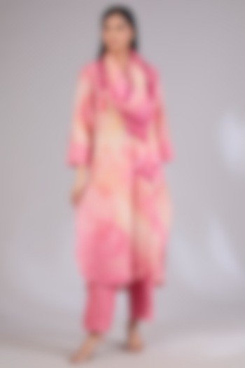 Champagne Gold & Pink Chanderi Printed Kurta Set by Mandira Wirk - Indian at Pernia's Pop Up Shop