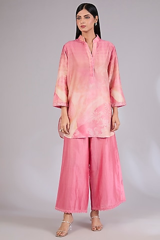 Champagne Gold Chanderi Printed & Embroidered Co-Ord Set by Mandira Wirk - Indian