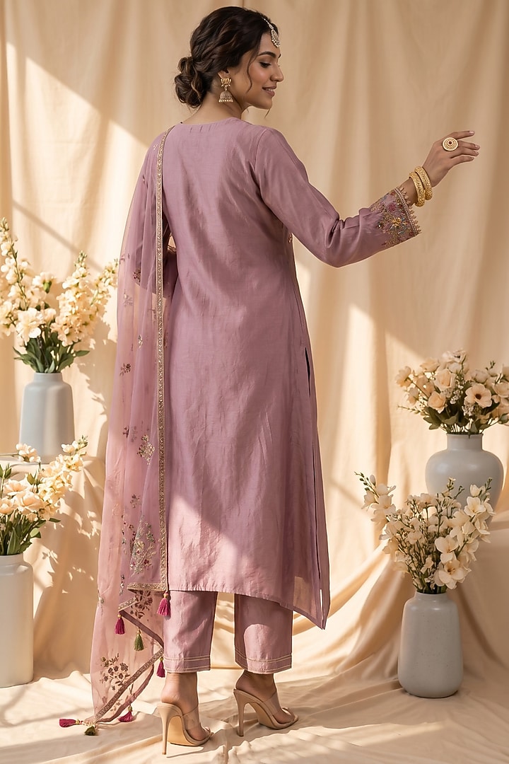 Lilac Chanderi Resham Embroidered Kurta Set by Mandira Wirk - Indian at Pernia's Pop Up Shop