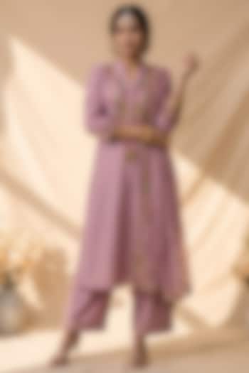 Lilac Chanderi Resham Embroidered Kurta Set by Mandira Wirk - Indian at Pernia's Pop Up Shop