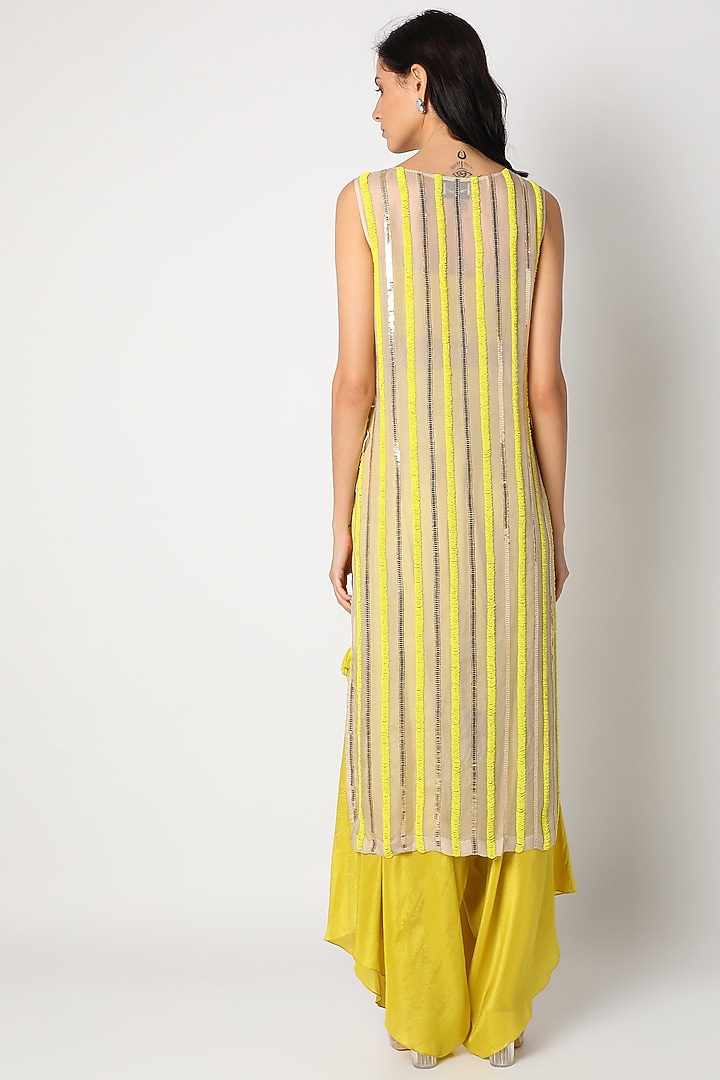 Yellow Embroidered Kurta Set by Maison Blu at Pernia's Pop Up Shop