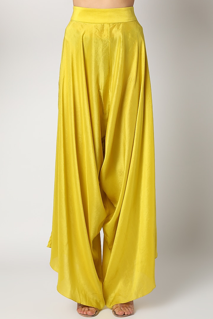 Yellow Embroidered Kurta Set by Maison Blu at Pernia's Pop Up Shop