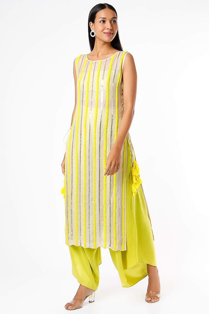 Yellow Embroidered Kurta Set by Maison Blu at Pernia's Pop Up Shop