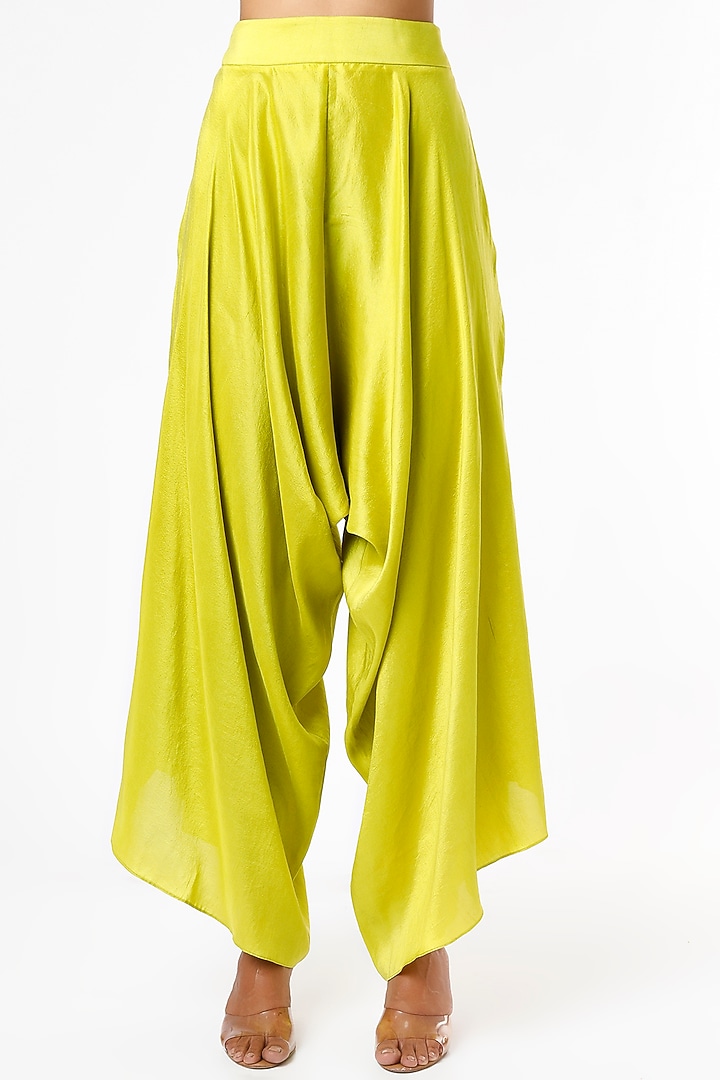Yellow Embroidered Kurta Set by Maison Blu at Pernia's Pop Up Shop