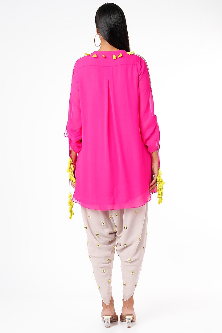 Mauve Embroidered Kurta Set by Maison Blu at Pernia's Pop Up Shop