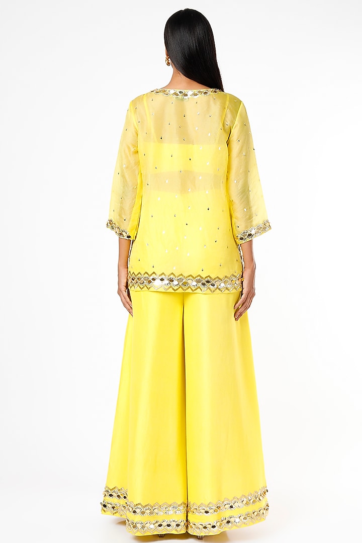 Yellow Organza Silk Embroidered Kurta Set by Maison Blu at Pernia's Pop Up Shop