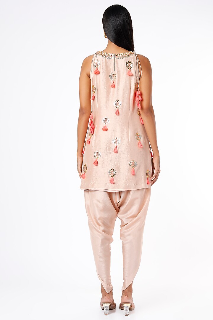 Peach Dupion Silk Embroidered Kurta Set by Maison Blu at Pernia's Pop Up Shop