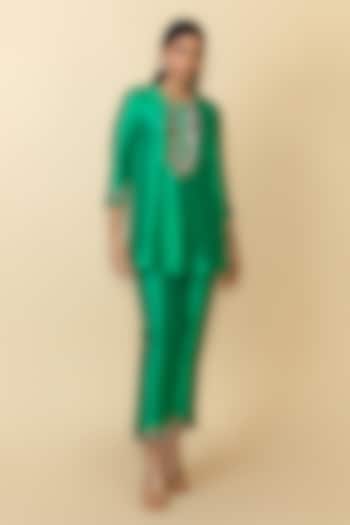 Green Silk Kurta Set by Maison Blu at Pernia's Pop Up Shop