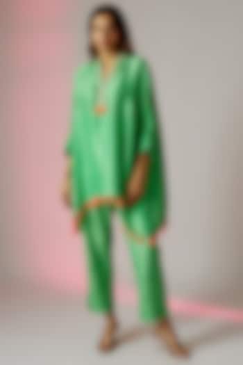 Green Dupion & Spun Silk Embroidered Kurta Set by Maison Blu at Pernia's Pop Up Shop