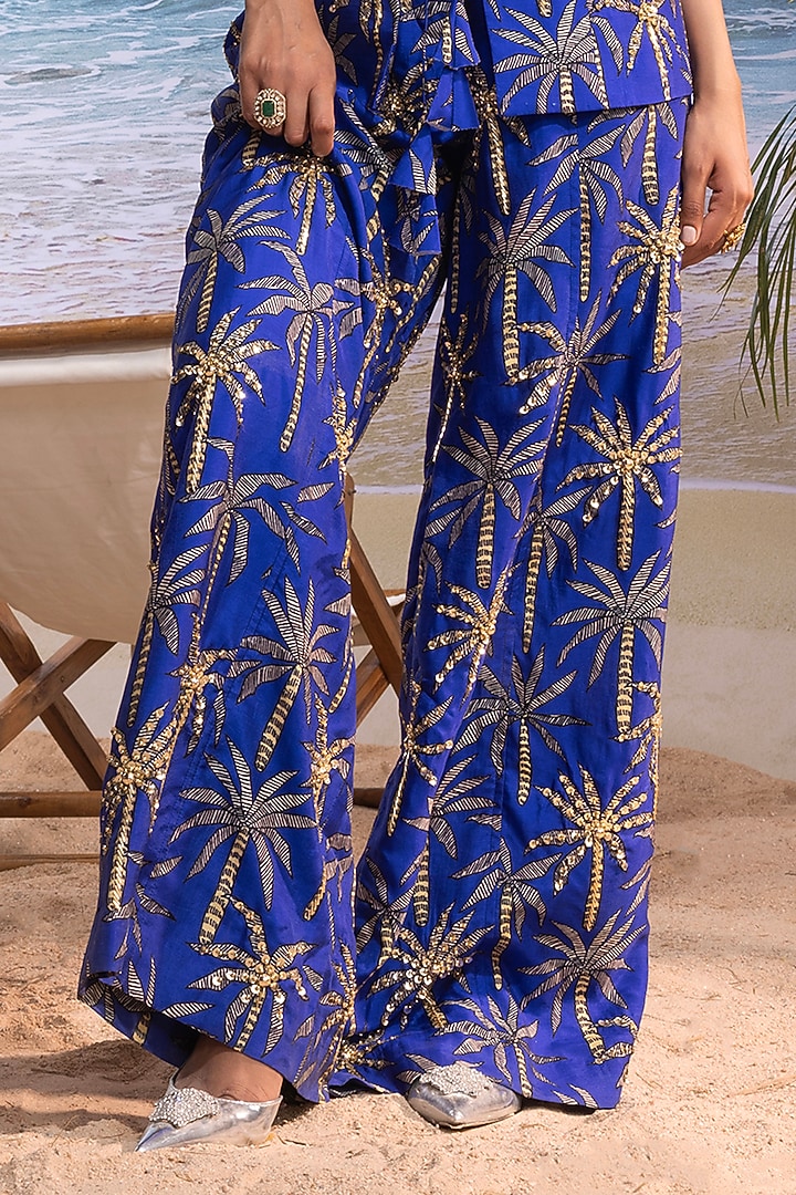 Blue Silk Embellished Kurta Set by Maison Blu at Pernia's Pop Up Shop