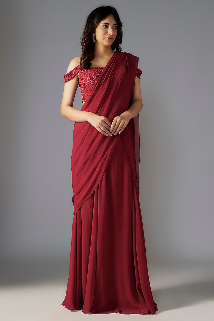 Red Georgette Hand Embroidered Draped Wedding Saree Set by Maisolos at Pernia's Pop Up Shop
