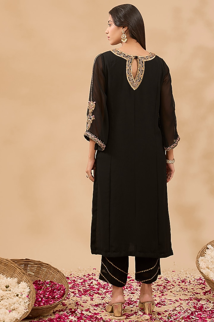 Black Georgette Thread & Patch Work Kurta Set by MAKAAN.51 at Pernia's Pop Up Shop