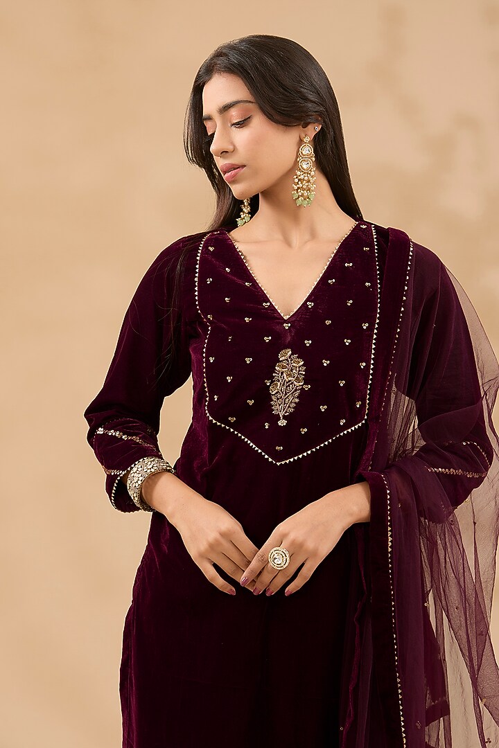 Deep Maroon Velvet Zardosi Hand Embroidered Kurta Set by MAKAAN.51 at Pernia's Pop Up Shop