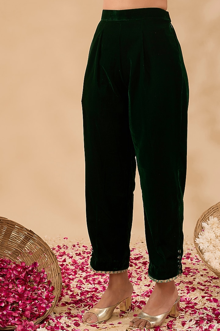 Green Velvet Hand Embroidered Kurta Set by MAKAAN.51 at Pernia's Pop Up Shop