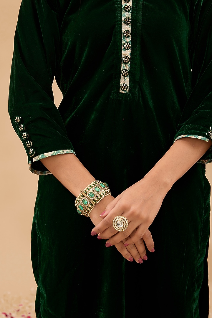 Green Velvet Hand Embroidered Kurta Set by MAKAAN.51 at Pernia's Pop Up Shop