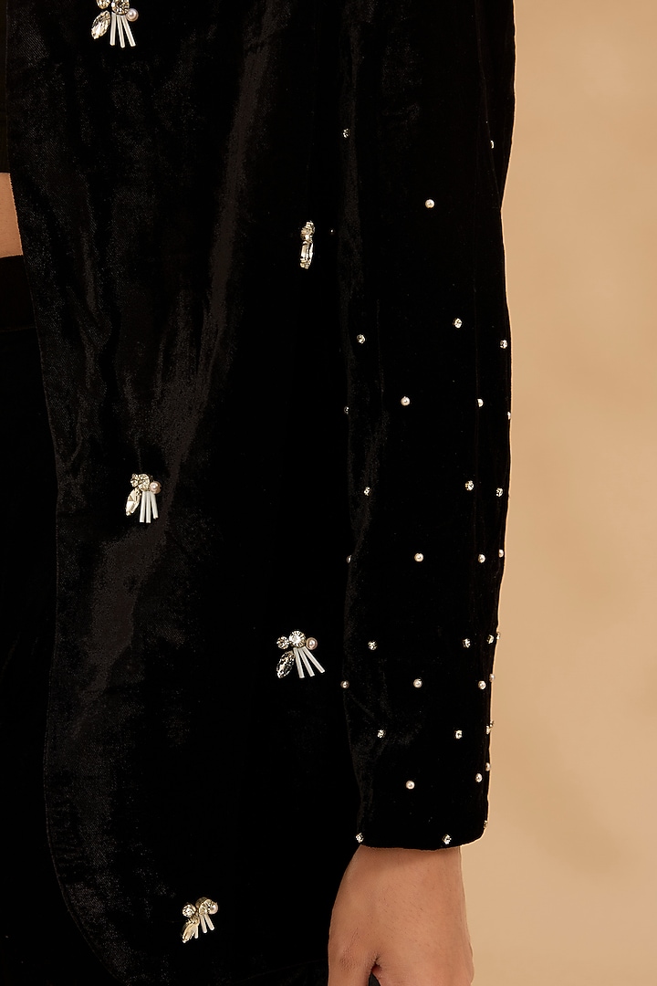 Black Velvet Pearl Hand Embroidered Blazer Set by MAKAAN.51 at Pernia's Pop Up Shop