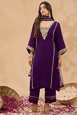Plum Wine Chanderi Hand Embroidered Kurta Set by MAKAAN.51