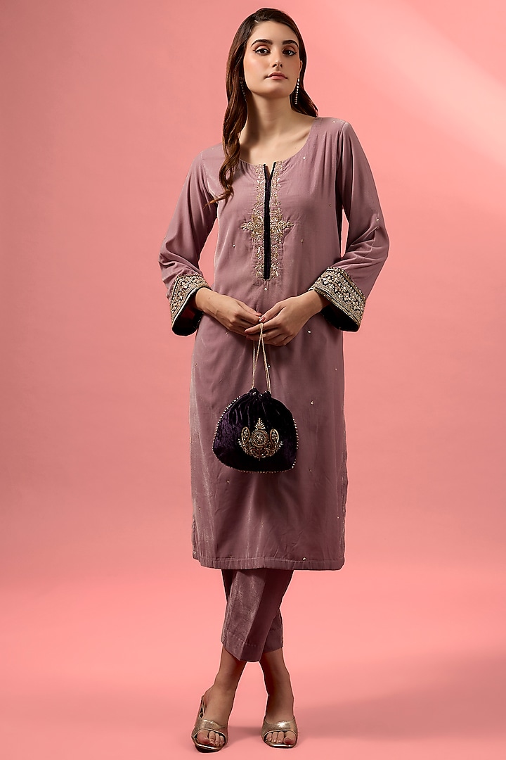 Lavender Velvet Hand-Embroidered Straight Kurta Set by MAKAAN.51 at Pernia's Pop Up Shop